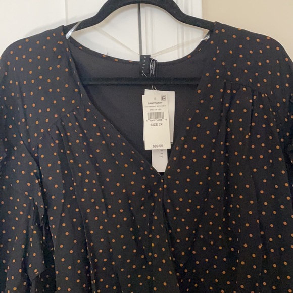 Black top - Picture 3 of 3